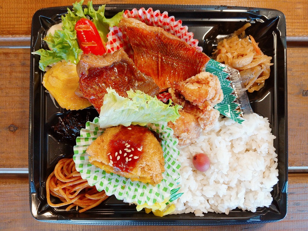 お弁当特集 お弁当をもってピクニック気分 4 茶店平原 中津市本耶馬渓町曽木 ジモッシュ 地元をダッシュするニュースサイト ジモッシュ