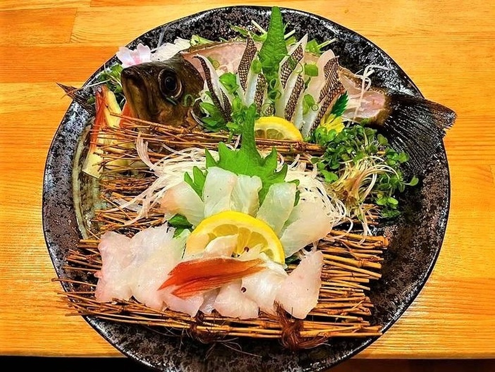 新店舗 宇佐市 地元の有名youtuberが釣った旬の魚を食べられる居酒屋がオープン 蓮蘭 れんか ジモッシュ 地元をダッシュするニュースサイト ジモッシュ