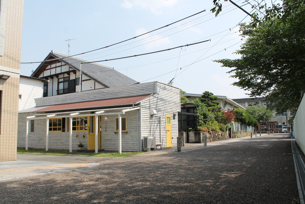 新店舗 中津市 上品でシックで 面白い 素敵なお花屋さんがオープン イトマ花店 ジモッシュ 地元をダッシュするニュースサイト ジモッシュ