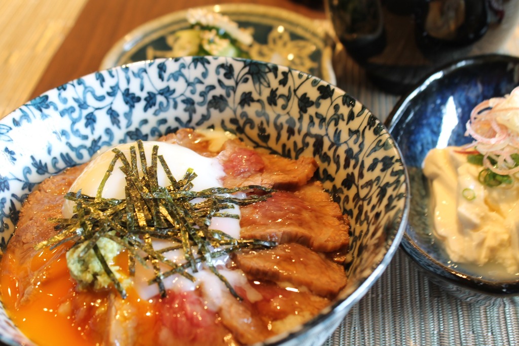 黒毛和牛の希少部位を使用した至高の丼 宇佐市安心院町 由布院 その田 ジモッシュ 地元をダッシュするニュースサイト ジモッシュ