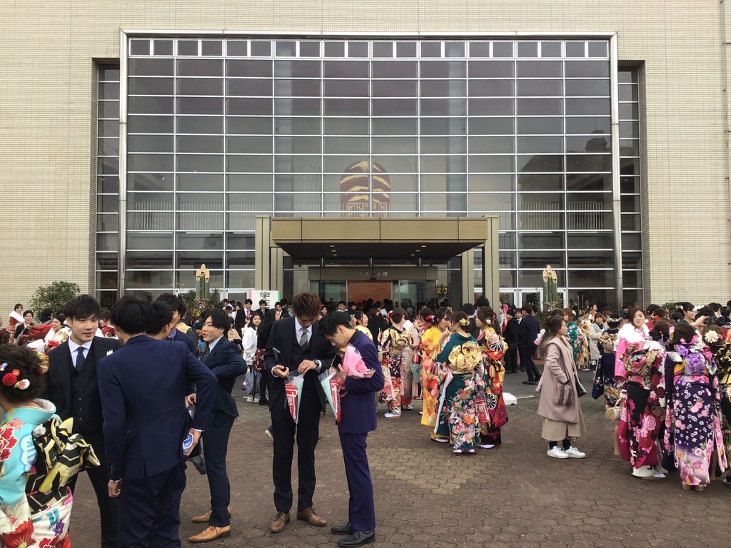宇佐市 祝 成人式スナップフォト ジモッシュ 地元をダッシュするニュースサイト ジモッシュ